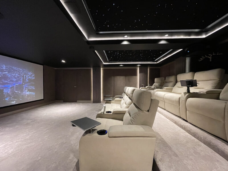 High-end bespoke luxury private cinema room in Newbury, West Berkshire - Home Cinema Pictures